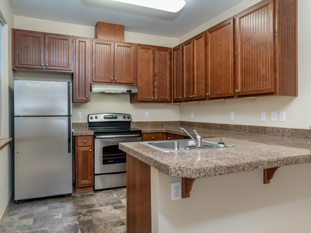 Elegant Kitchen l Luxury Apartments and Townhomes for Rent in Gig Harbor, WA l 4425