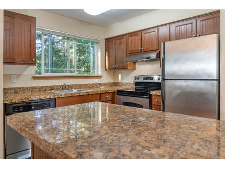 Granite Countertops l Luxury Apartments and Townhomes for Rent in Gig Harbor, WA l 4425