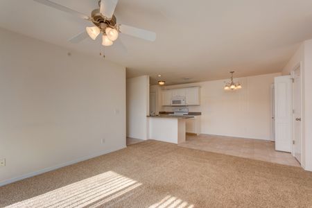 Apartment Living Room and Dining Room at Battlefield Park
