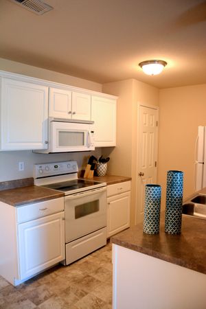 Coryell Crossing - TLC Properties - Apartment Springfield, MO - Corporate Apartment - Furnished