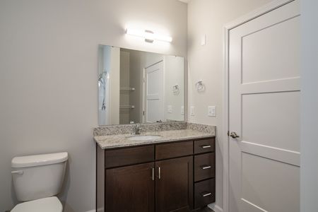 1 BEDROOM B PRIMARY BATHROOM