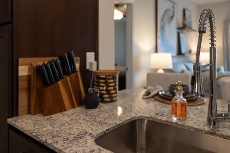 2 BEDROOM A FURNISHED KITCHEN