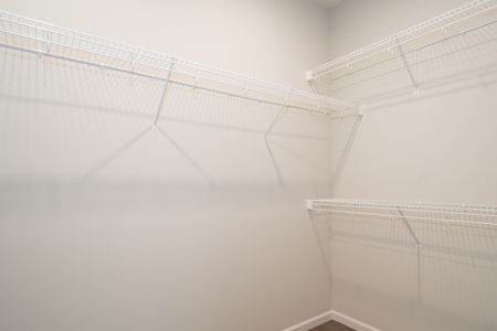 3 BEDROOM PRIMARY BEDROOM CLOSET