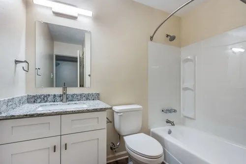 Acadia Park Apts - Modern Bathroom