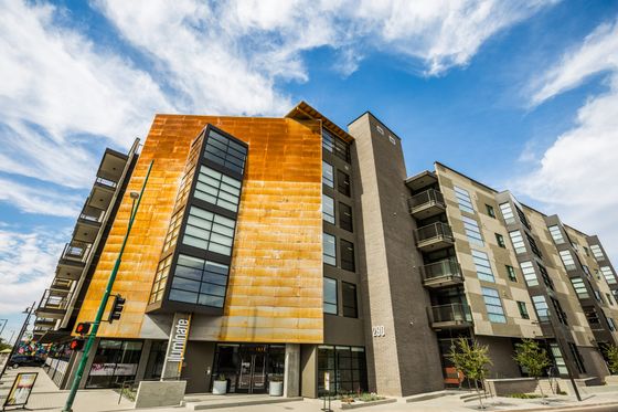 Exterior Image of iLuminate Urban Apartment Homes