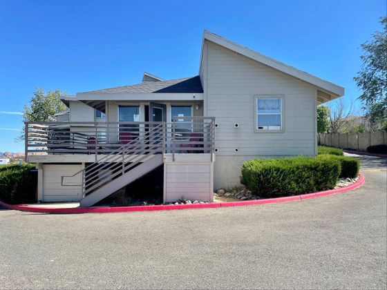 Lakeview Apartments