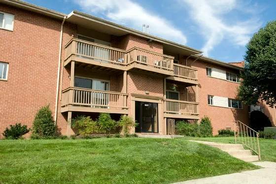 fallstaff manor building entry and patios