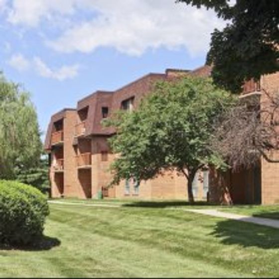 Applegate apartment view from courtyard