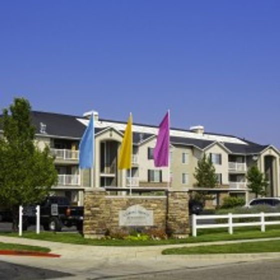 Moda Shoreline Exterior