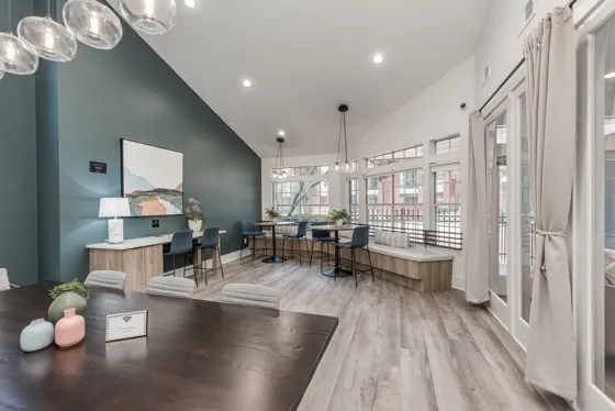 resident amenity space with seating area at Alister Galleria apartments in houston texas