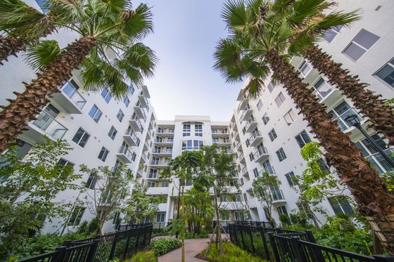 Miami Apartment Community | Apartments For Rent In Brickell Miami | SOMA at Brickell