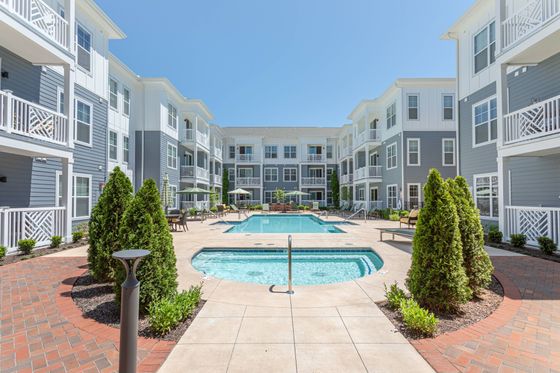 Avenida Cool Springs Pool and buildings