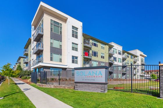Solana Lakewood exterior and entrance
