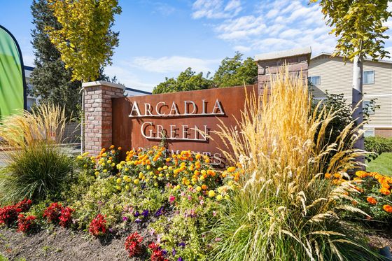 Arcadia Green Apartments Sign