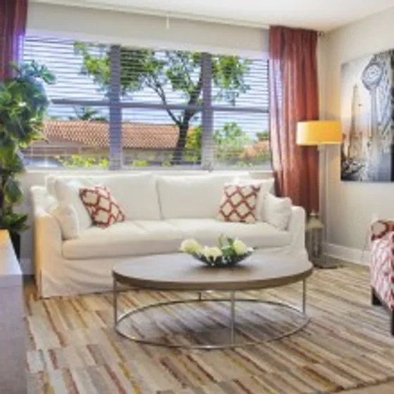 Resort Style Pool | Apartments Near FIU | Advenir at University Park