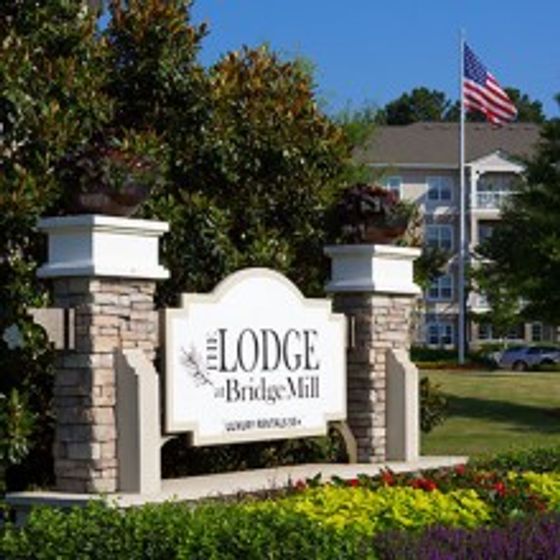 Lodeg at BridgeMill exterior sign