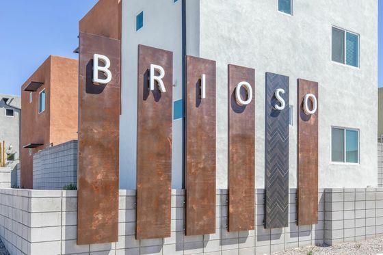 Brioso at the Bridges