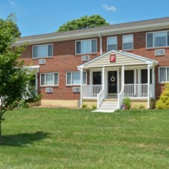 Concord Court Apartments | Aston Apartments