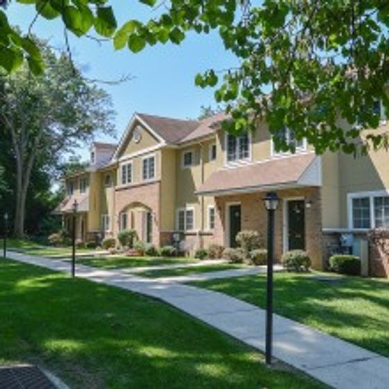 Apartments in Willow Grove, PA | Willow Run Apartments