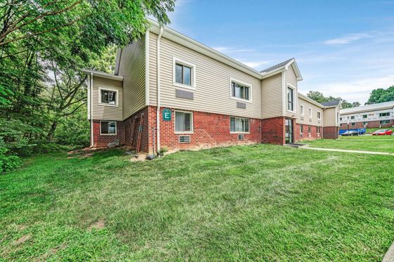 Hollow Run Apartments