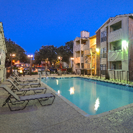 Churchill Crossing | Pool in the Evening