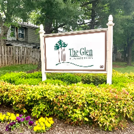The Glen at White Pines