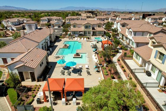 logan-at-southern-highlands-pool-aerial-view