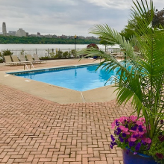 Contact Mariner's Landing Apartments