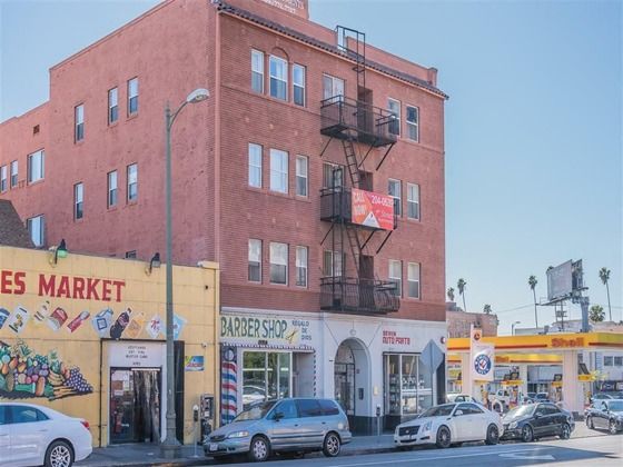 7th Street exterior view