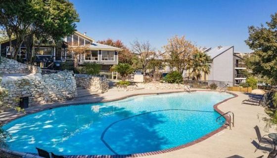 Altitude pool view