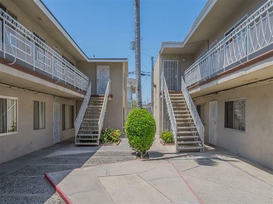 Dawson Courtyard