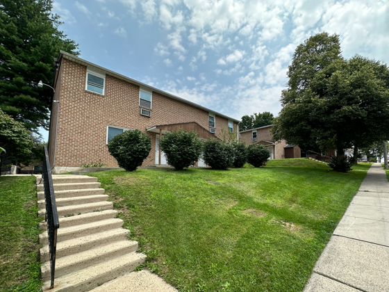The Cloverleaf Apartments