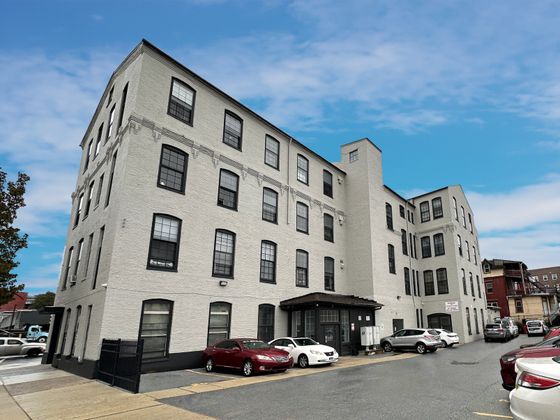 elm view apartments exterior