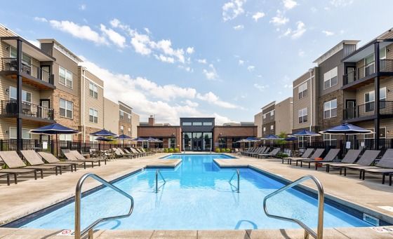 Sycamore Apartments pool in Columbus OH