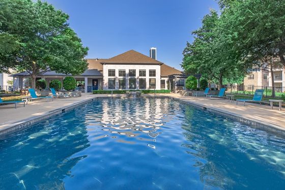 Rise Creekside Pool