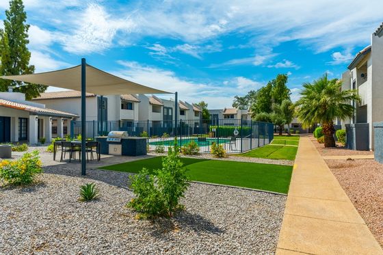 Rise Thunderbird Exterior