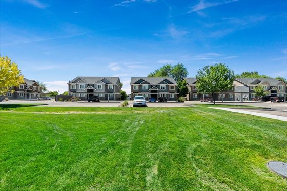 Creekside Apartments Nampa