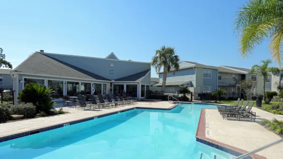 Ashford Briar Point Swimming Pool