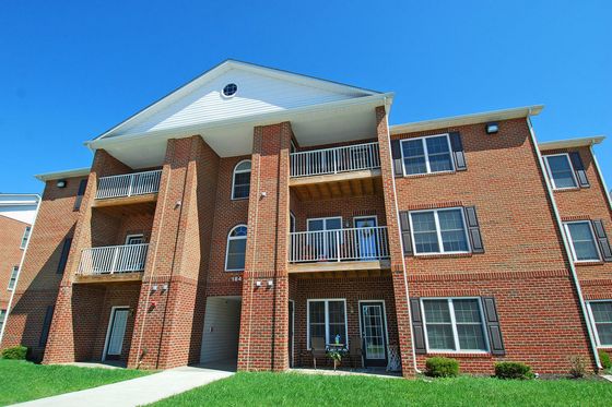 STONY POINTE APARTMENTS