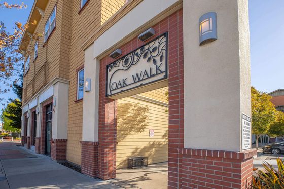 Oak Walk Apartments Entrance Archway
