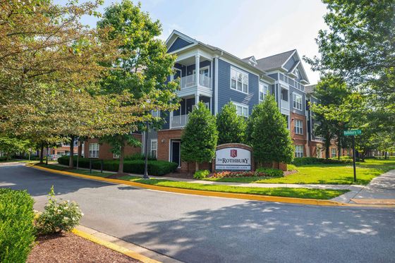 The Rothbury Apartments Entrance and Monument Sign