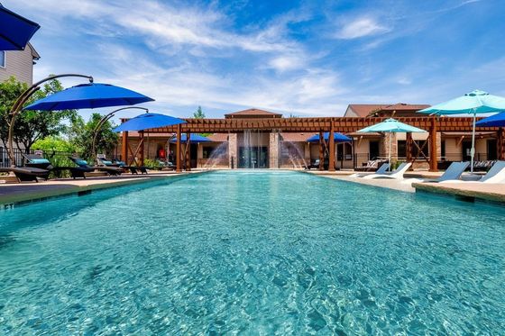 Madera Resort Style Pool