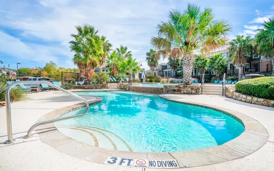 Parkway Pool
