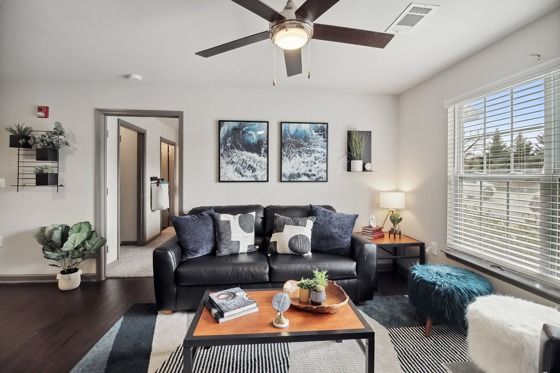 the-social-blue-living-room