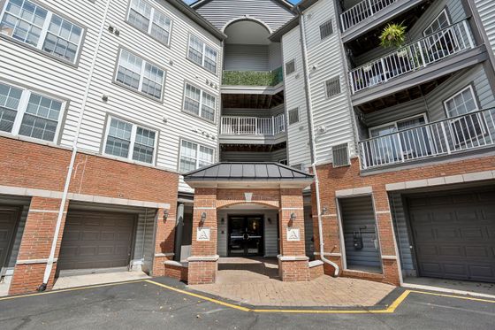 Arrive Fort Lee Building Exterior