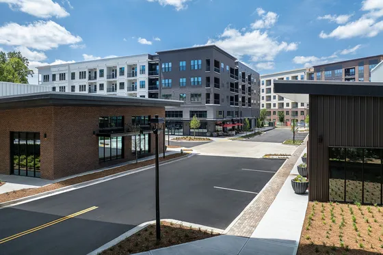 AMLI Brookhaven street view