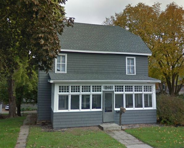 304 W Pleasant Street