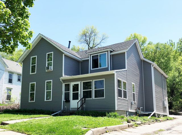 313 E Pleasant Street