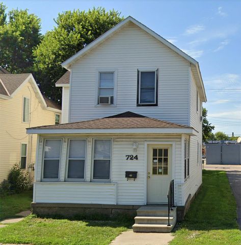 724 N 2nd Street