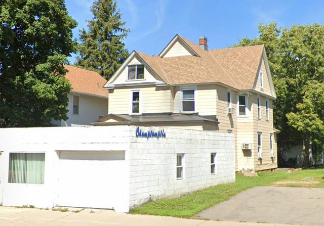 910 S Front Street